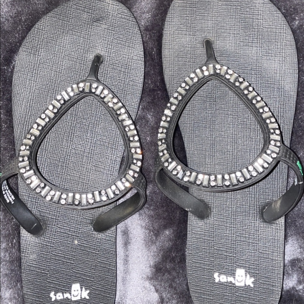 Sanuk flip flops